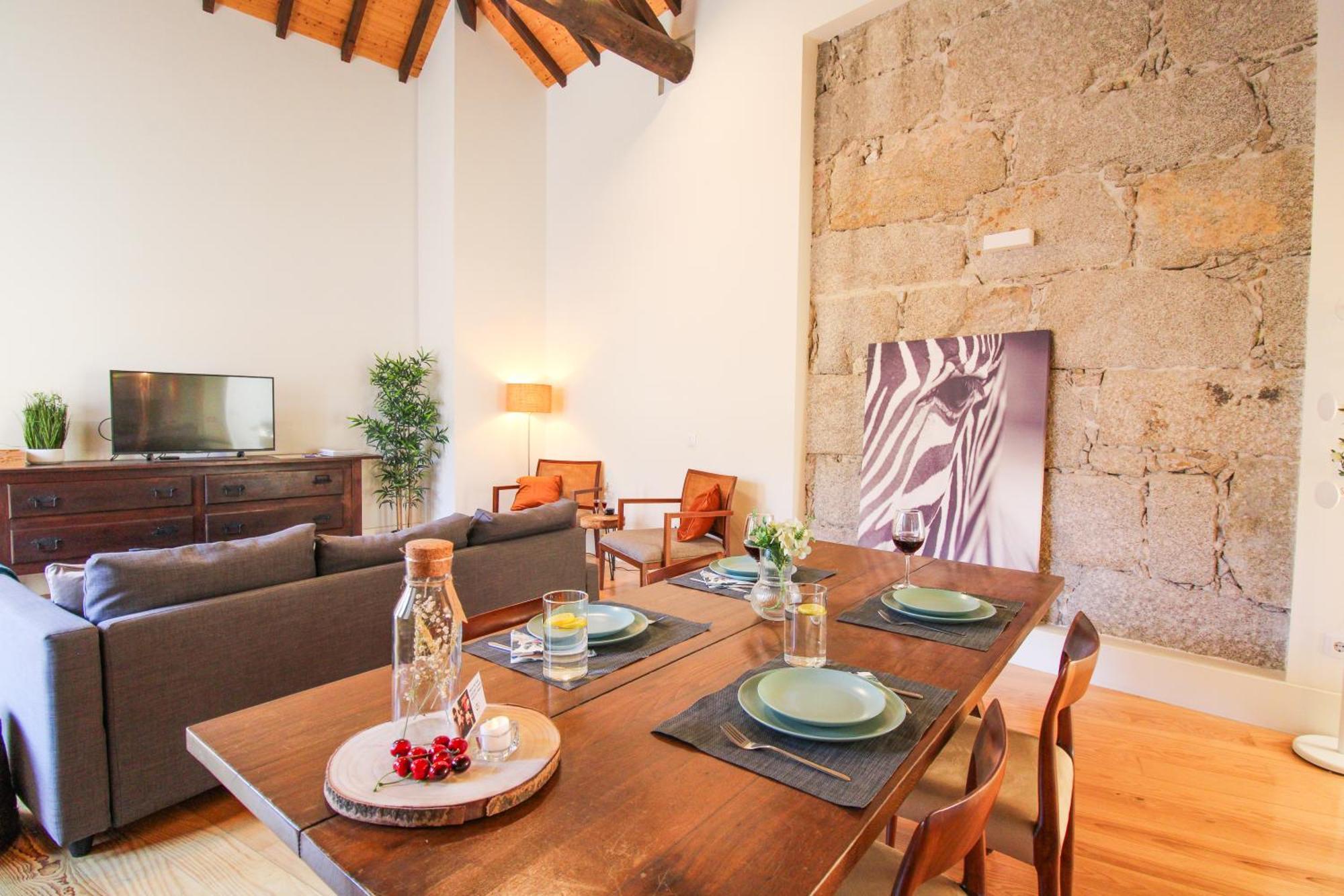 Mouzinho Mezzanine Apartamento *